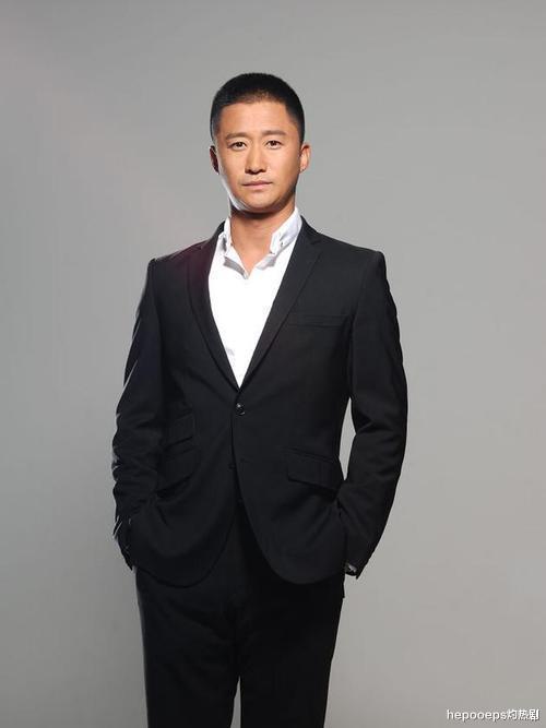 吴京|《战狼3》没有消息，吴京转而执导新作，只因师兄李连杰六字警告