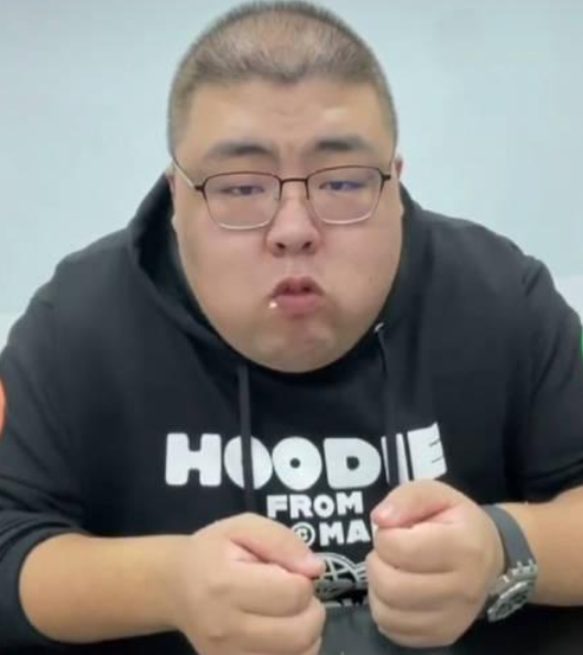 |千万粉丝吃播网红因高强度工作而不幸去世，年仅29岁，令人惋惜