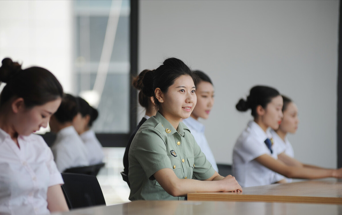 大学生|2021“最受欢迎”职业排行出炉，榜首叫人羡慕，看完还想考公务员吗