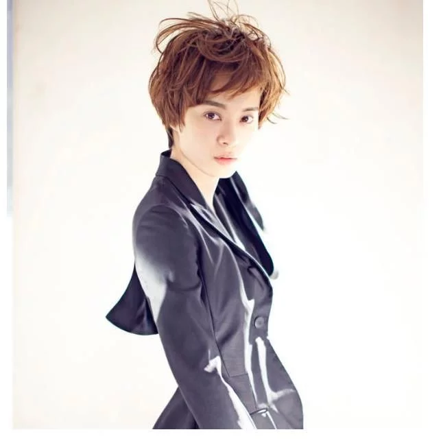 孙俪|孙俪深夜发文官宣离婚，因邓超出轨家暴？她晒恩爱日常辟谣