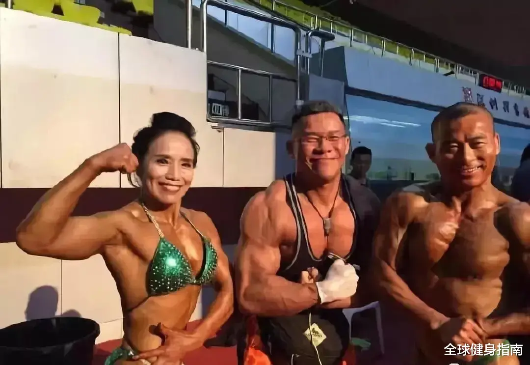 健身|D盘里最舍不得删的“影视资料”！她们的身材才叫永远滴神！