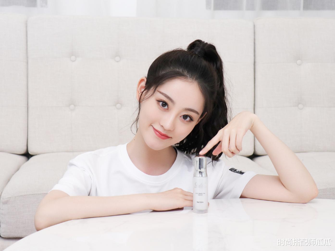 发型|祝绪丹被发型“坑”了，厚刘海配上紧身牛仔衣，气质全无还有点土