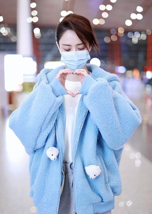 刘涛|让人“头痛”的日常穿搭也能很时尚，跟佟丽娅学穿搭，时髦又甜美