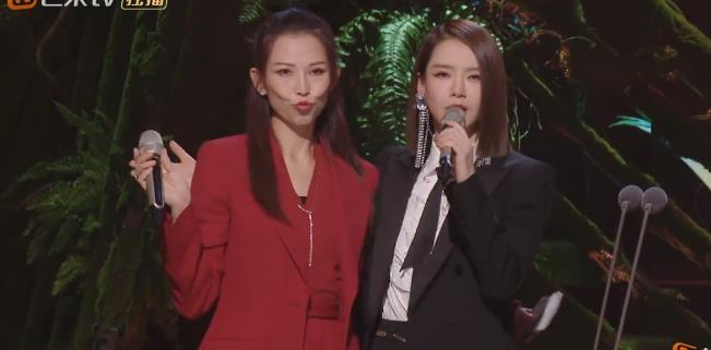 梅利爱说事 李承铉、戚薇缠绵合唱《天上飞》，高瀚宇不敢看，齐思钧不敢喊停