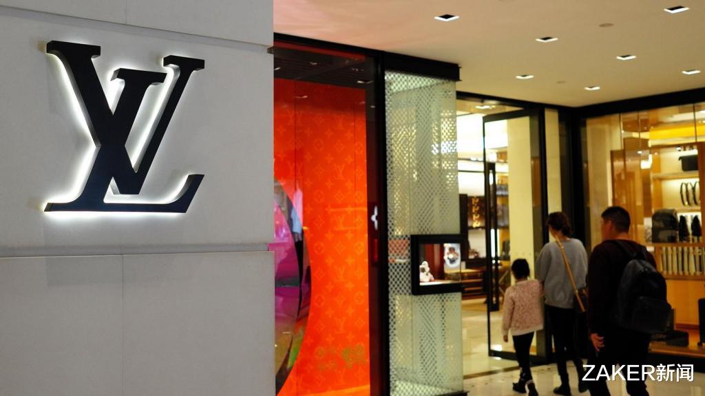 ZAKER新闻 京东报天猫“夺妻之恨”，从牵手LV开始