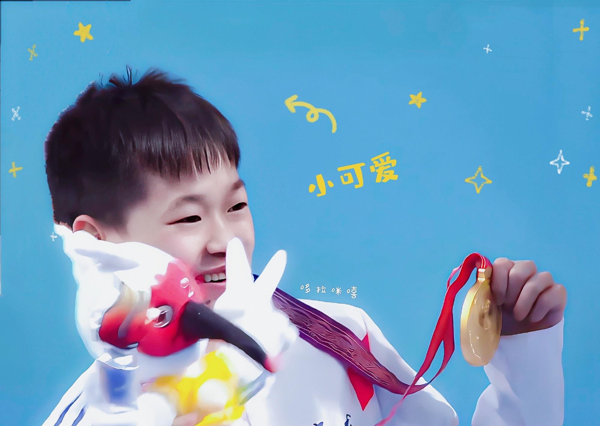 赵月看花花|全红婵即将衣锦还乡，全村祠堂门前大放烟花，网友：为国争光！