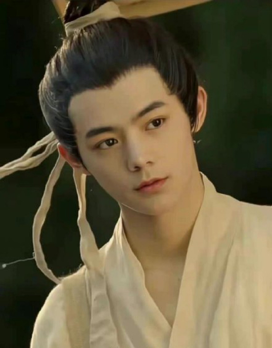 李沁|小鲜肉风死灰复燃！丁真一旦“精致”，恐将成为没价值的家雀