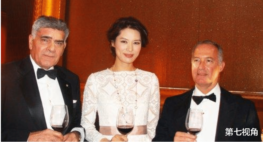 第七视角 中国第一名模，当红时被央视导演抛弃，靠种地身家10亿却无人敢娶