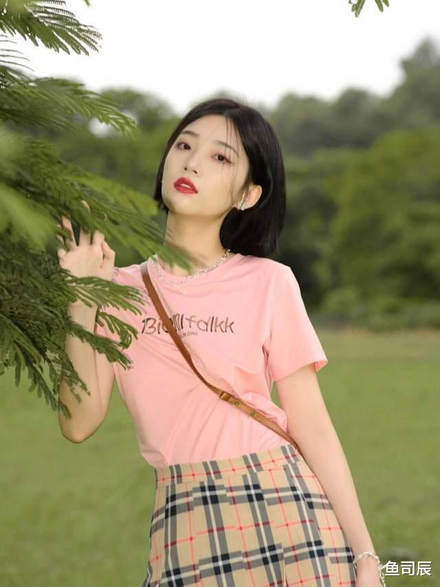 鱼司辰|衣服总是不够穿？那是因为不会搭配！你学会这几套穿搭，高级洋气