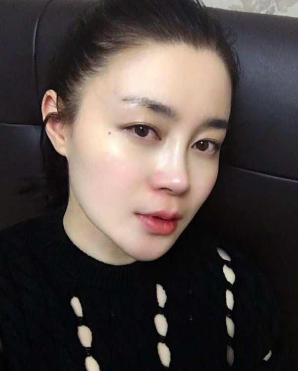 关婷娜|原是小小“化妆师”，获赵本山相中被力捧17年，38岁无人敢娶！