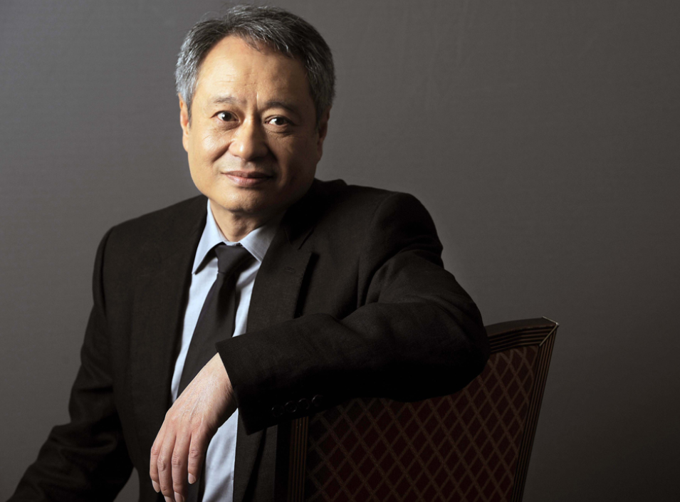 巩俐|第55届金马奖晚会上，巩俐为何拒绝颁奖，张艺谋的做法让人敬佩