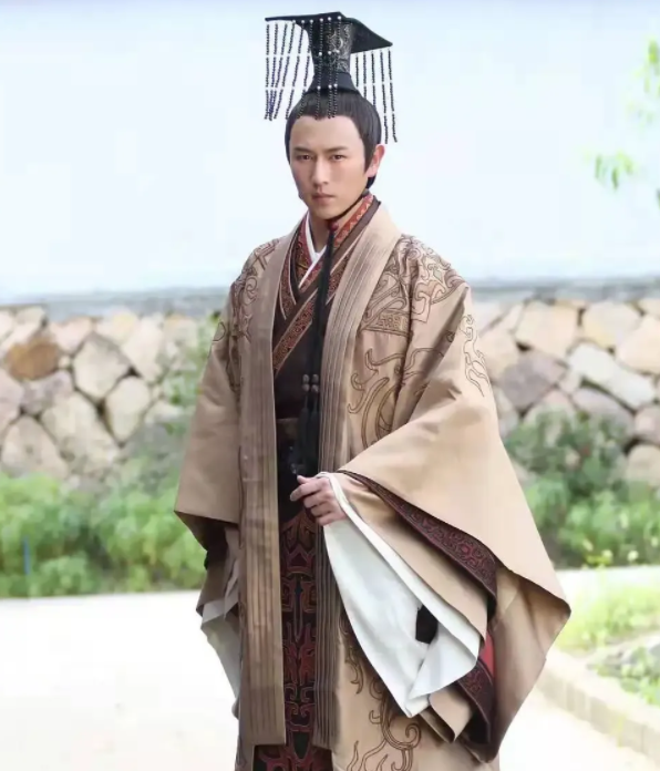 陈键锋|43岁的陈键锋在一对一教人潜水过程中，致对方溺毙