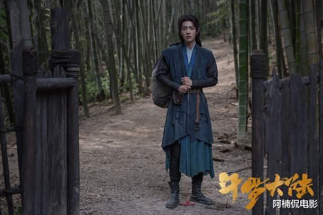 肖战|肖战连登三台春晚，王一博登上央视春晚，谁更受粉丝、官媒青睐