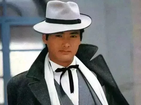 周润发|66岁周润发“人设崩塌”？这才是你要的真相