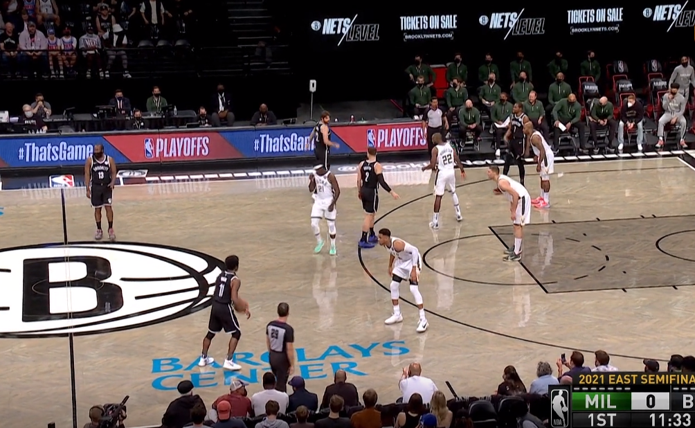 詹姆斯·哈登|還原哈登受傷王仕鵬大笑細節(jié)！朱芳雨尬笑不說話，王7自己心里沒數(shù)？