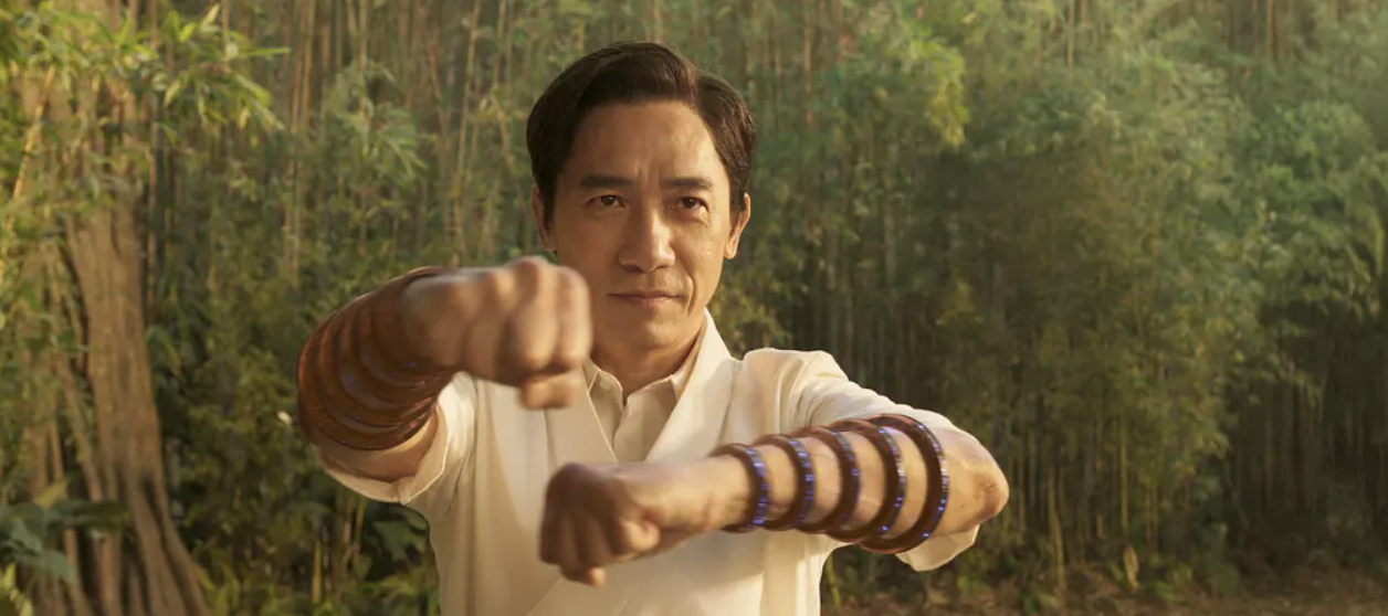 漫威|漫威《尚气》评分6.5，首位华裔英雄，质感却全靠梁朝伟撑起