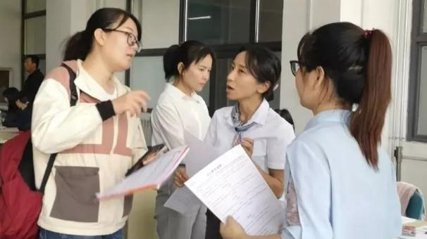 大学生|进私企和考公务员,大学毕业多年后差距明显,但愿你少走弯路