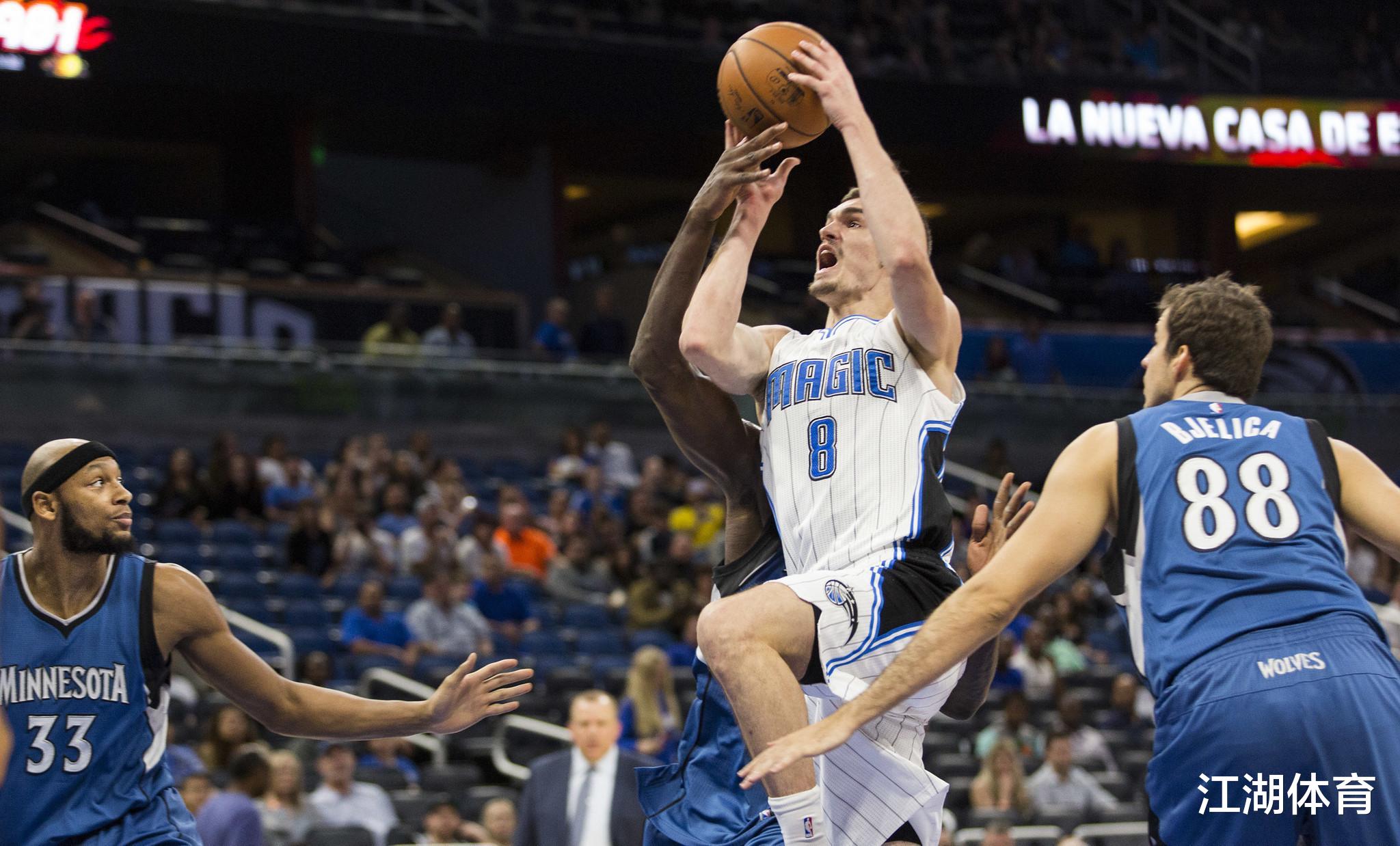 MVP|冒牌天才！6年了，他从场均4+2升级成4+3，才25岁就被NBA淘汰