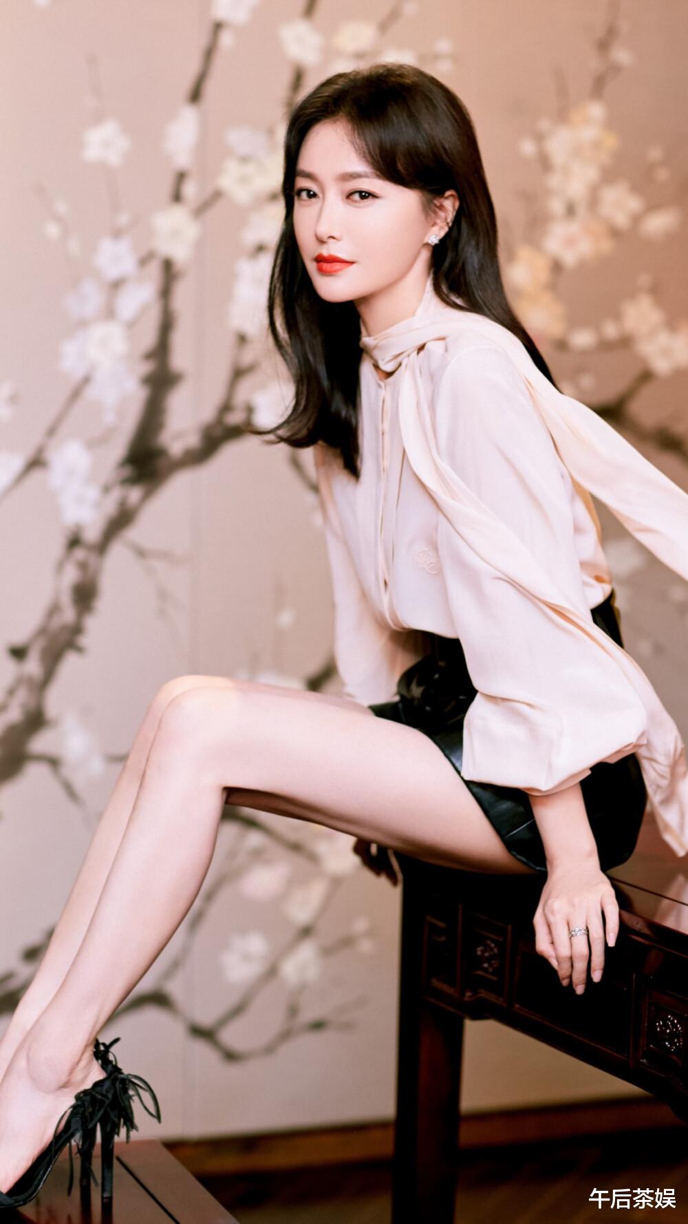 杨紫|二十岁放弃稳定工作，独闯演艺圈，秦岚为何不相信一见钟情？