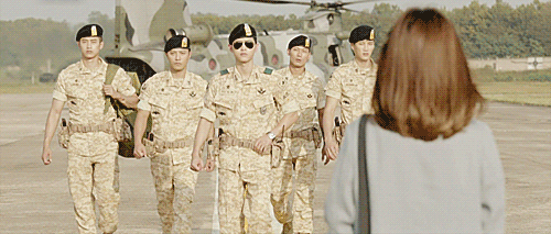 制服|白敬亭「59cm公狗腰」，陈伟霆的「鲨鱼线」，才是内娱帅哥的正确打开方式