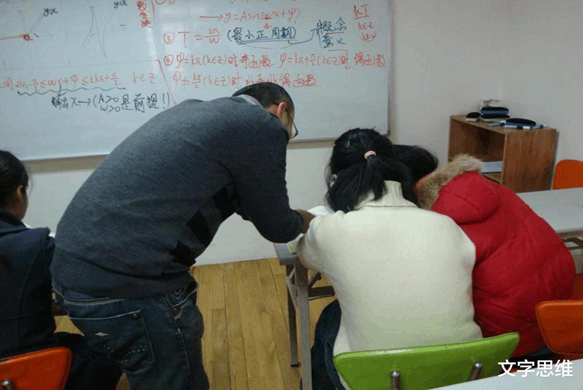 文字思维|专家提出的10年义务教育，真的能解决教育问题吗？