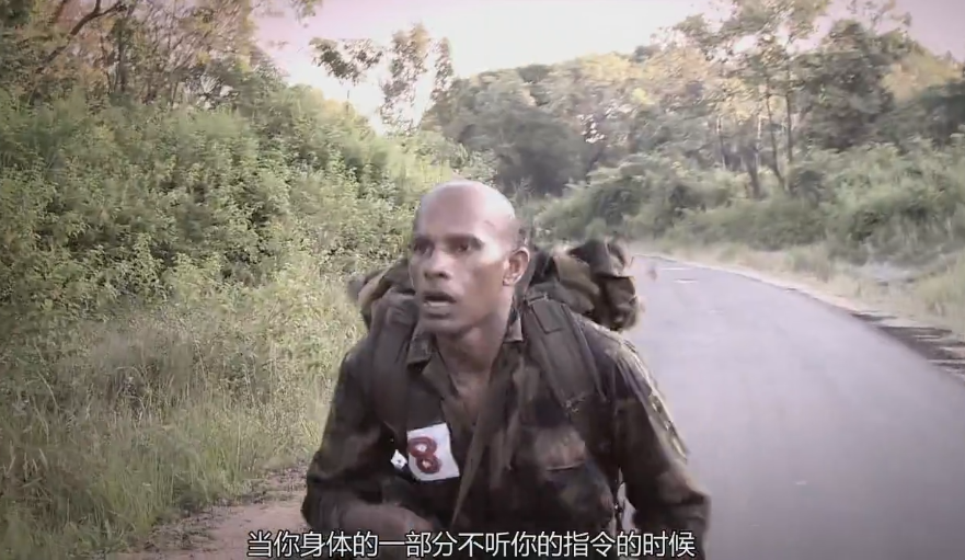 特种兵|成为斯里兰卡特种兵有多难？背50斤沙子，躲过大象的追杀就算过关