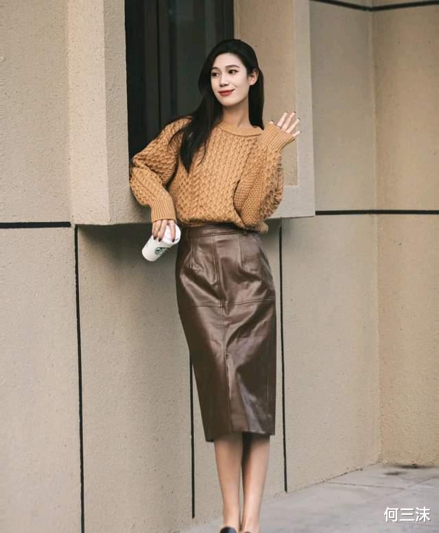 何三沫 不想成为别人眼中的“大妈”,穿对了很关键,可以试试裙装穿搭