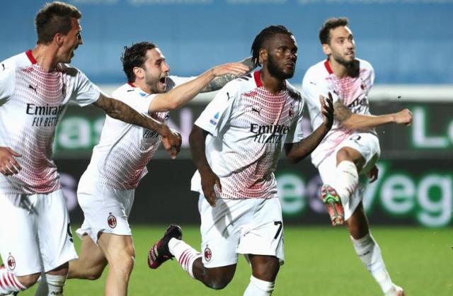 圣西罗|一文回顾AC米兰重建心酸路：漫长的等待只为这一刻阳光照耀圣西罗