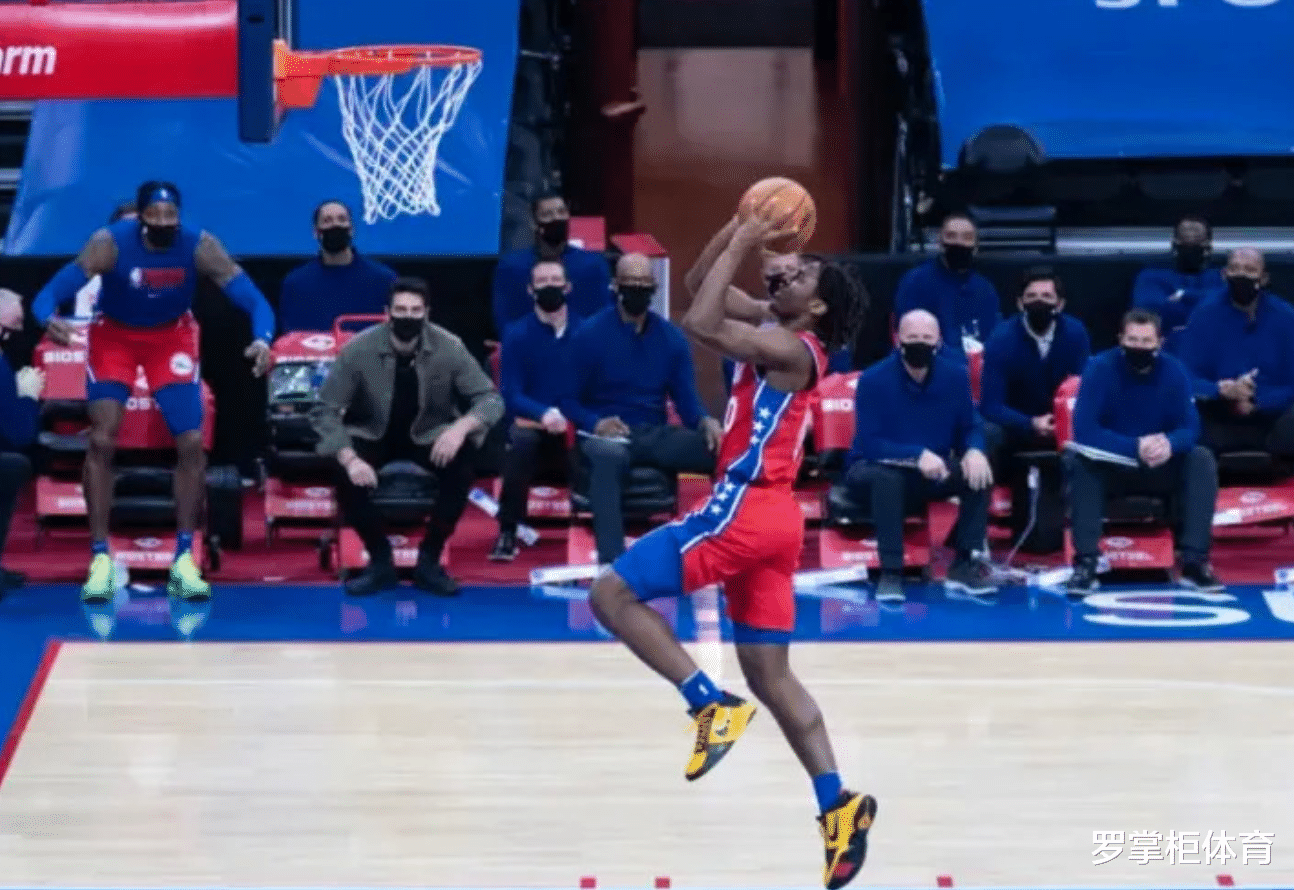 驾驶 费城捡到宝了！西蒙斯闹幺蛾子，39分妖星增重又增肌，或趁机上位