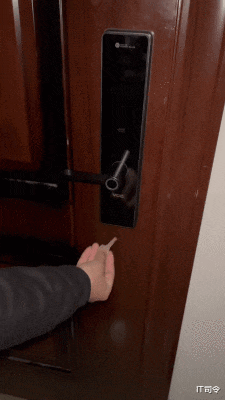 智能門鎖|一握開啟智能生活，體驗超值指紋鎖 榮耀VOC智能門鎖X6