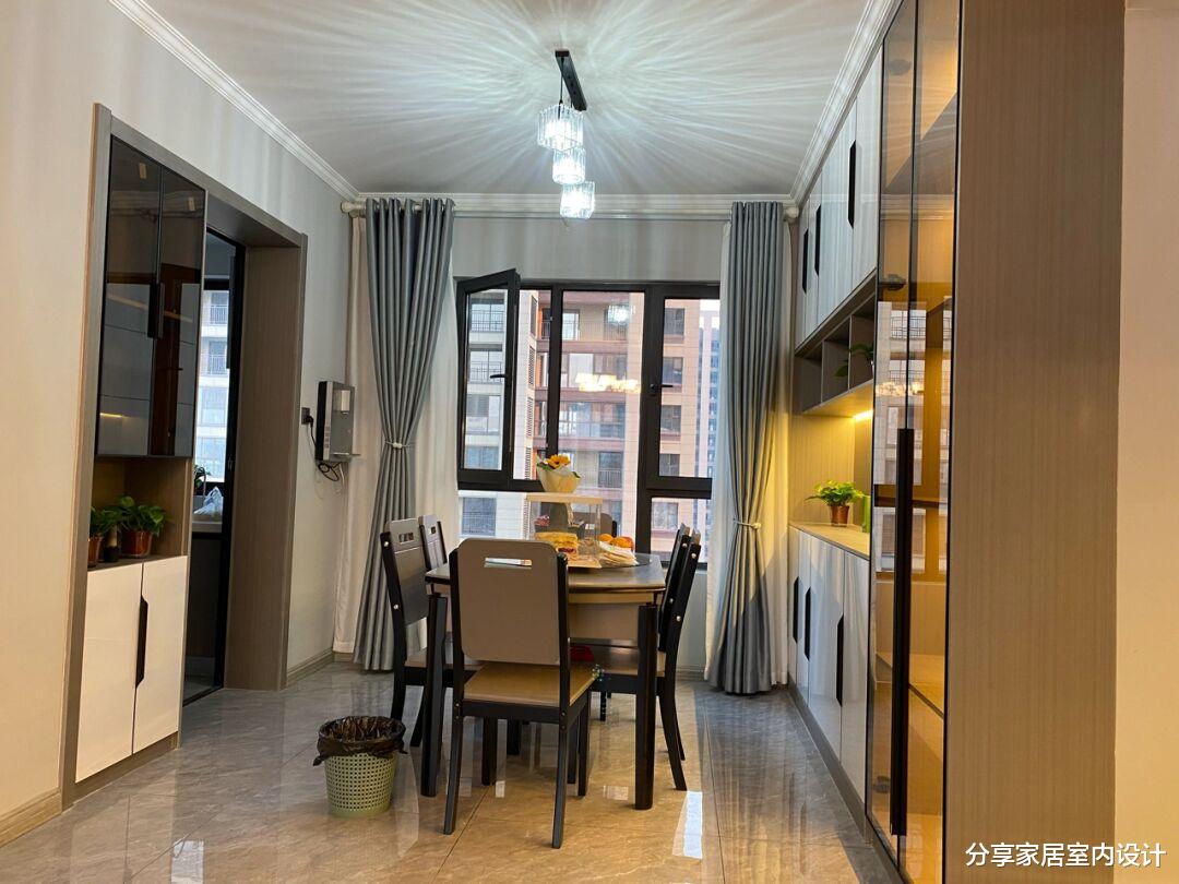 她家装修全屋花了不到10W，不做吊顶不做电视墙，太喜欢啦！