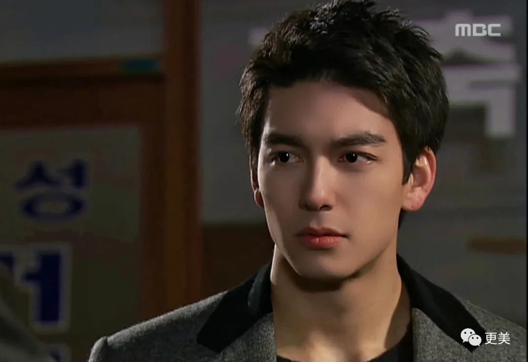 元斌|马思纯终于看上一个帅的了？这脸放内娱都能登顶吧…