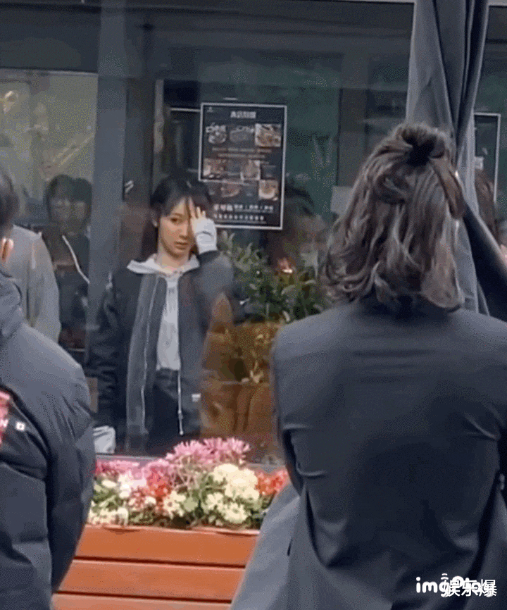 钢铁侠|杨紫新电影低调开机，罕见挑战警察角色，搭档演员引关注