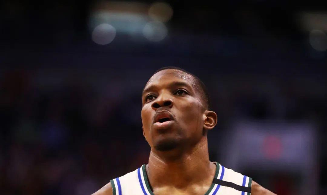 可馨育娃|20天3队!两年前还是准全明星,为何混成这样?