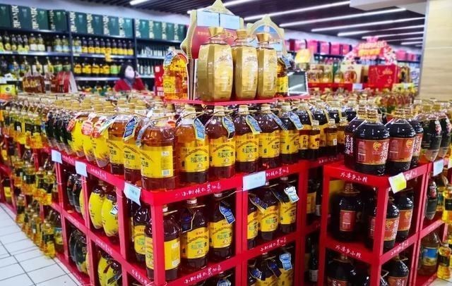 去超市囤购必需品，应优先购买这5类，有备无患，建议大家都看看