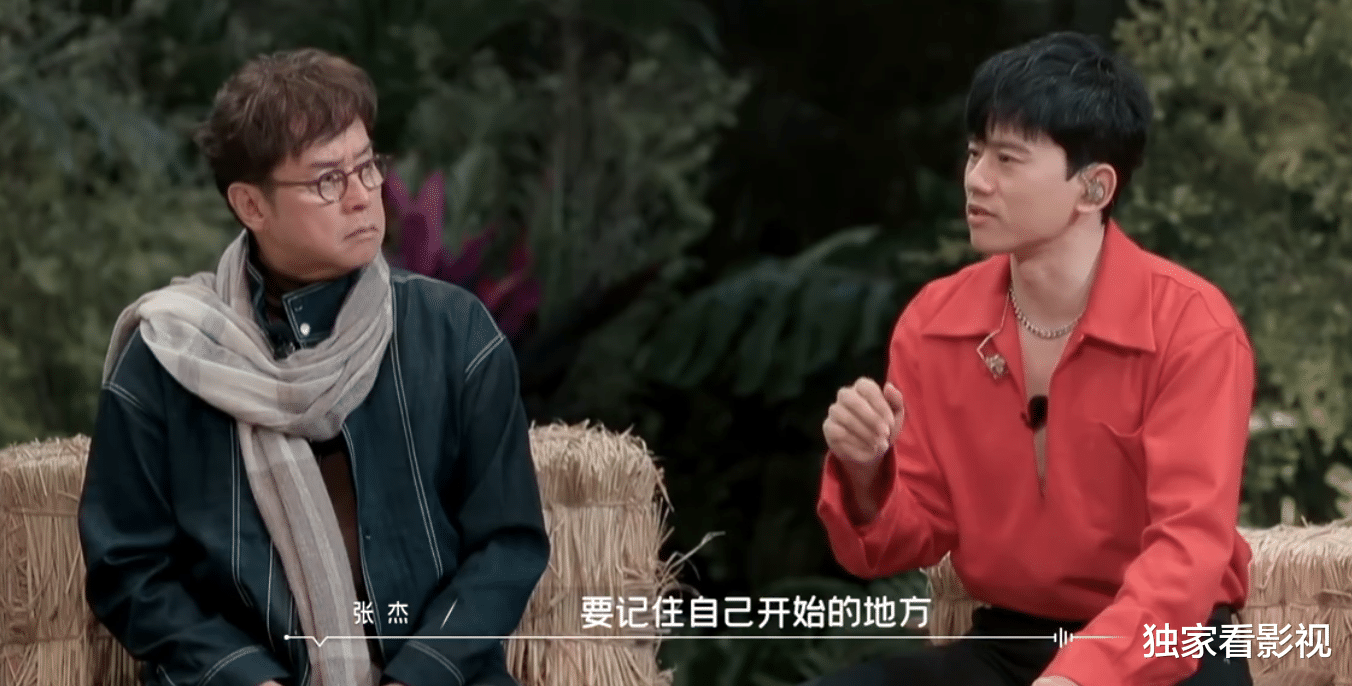 郁可唯|张杰送郁可唯《快女》号牌掀回忆杀,如今超女、快女谁混出头了?