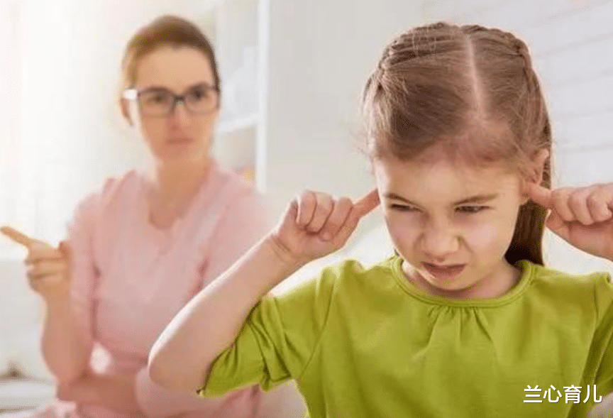 兰心育儿|“我养的鱼淹死了”，老师批学生没有常识，专家：孩子是对的