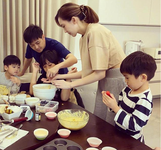 十万个家居为什么|晒晒林志颖现实中的家，全屋装修充满梦幻感，天花板还做成星空顶