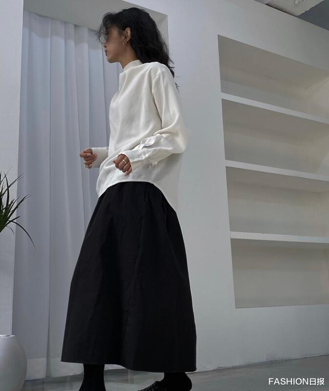 FASHION日报|夏日酷飒休闲出街 ins博主深色系极简穿搭 ?