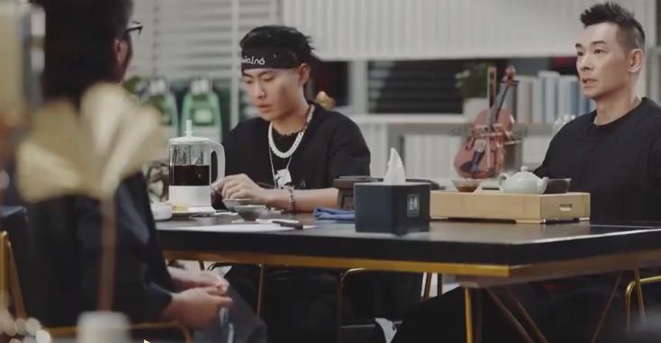 赵文卓|每个爱吵架的节目都需要一个赵文卓