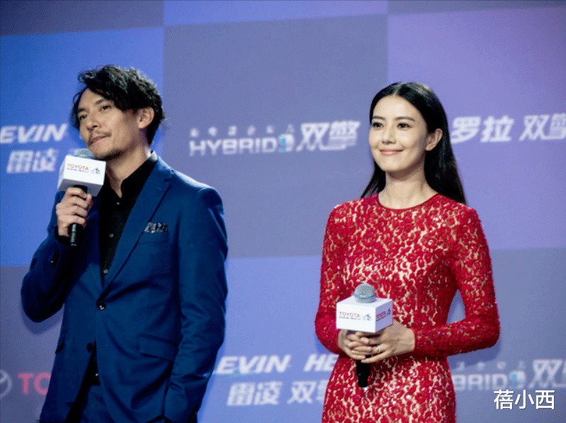 蓓小西|高圆圆真是美貌实力派，穿红色蕾丝连衣裙靓丽又时尚，赚足回头率