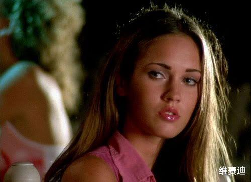 梅根·福克斯|长得美也是罪过？梅根·福克斯在学校因为受男生欢迎遭遇女生霸凌