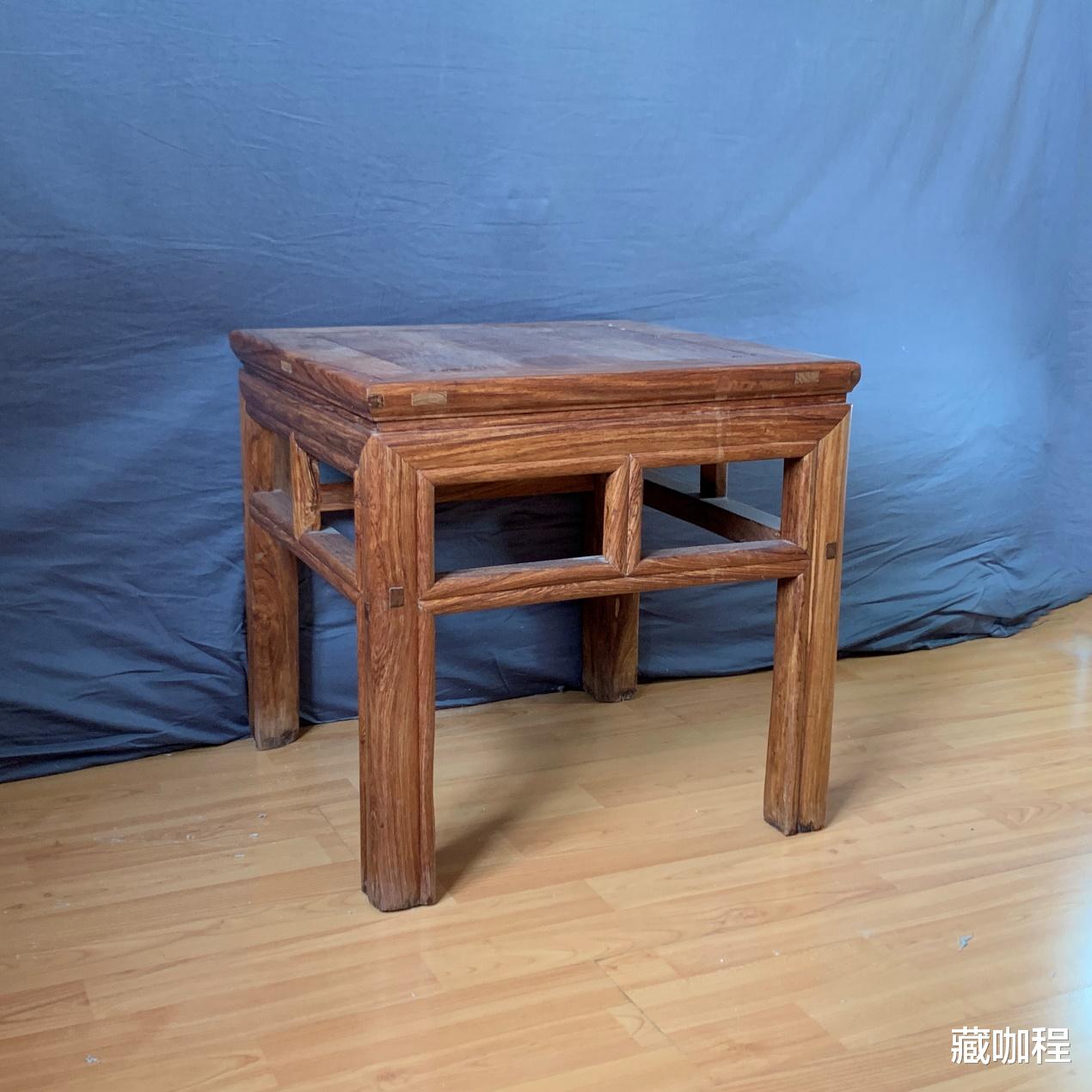 |追求全黄的年代，黄花梨满彻方凳坐板后配