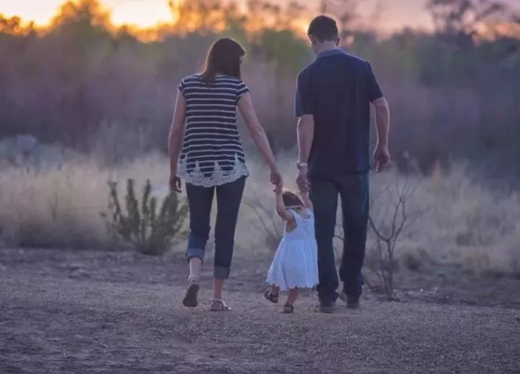 西红柿妈咪|?孩子这几种行为不是什么坏习惯，家长不要去干涉