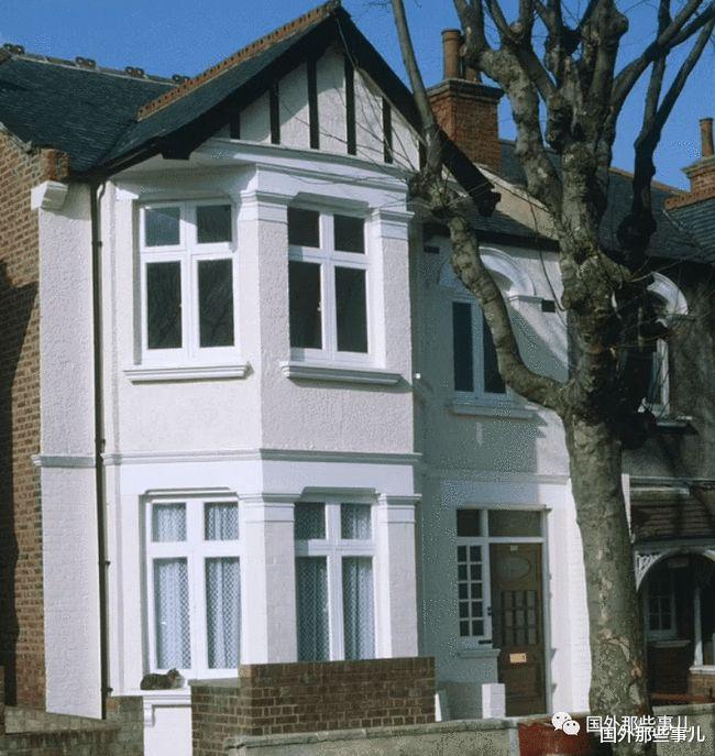 警察|男警察连杀12人，尸体埋家中地板下