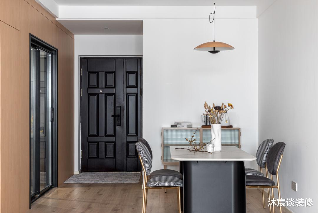 重庆姑娘晒出自己独居生活，室内到处暖暖的，原来一个人住这么爽