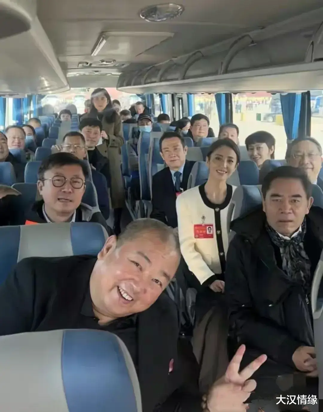 刘小敏|没有专车,没有保镖,明星去“文代会”坐大巴去开会
