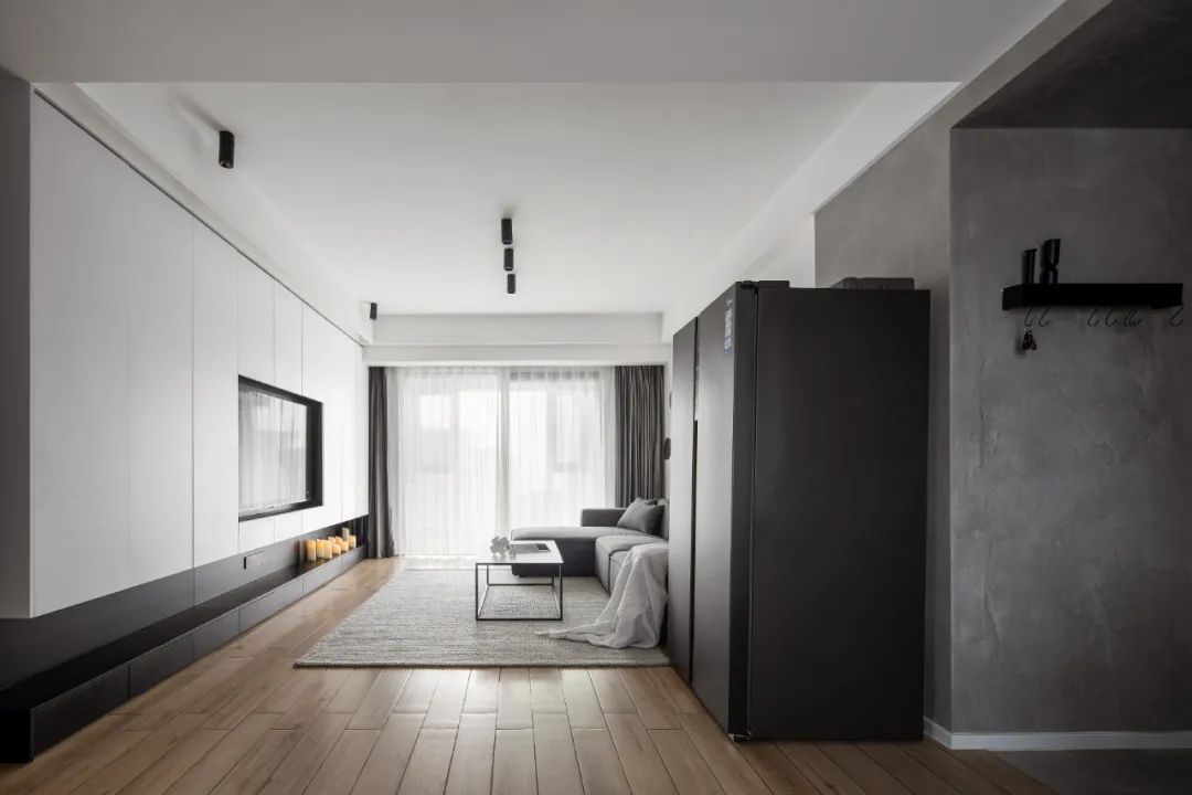 国潮新家丨110㎡简约风三居室,黑白灰空间自带艺术感!