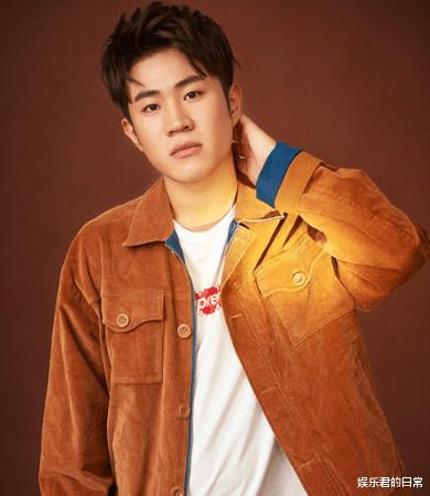 赵丽颖|王小利孙子曝近照，白白胖胖似福娃太乖巧，模样像极爷爷基因强大