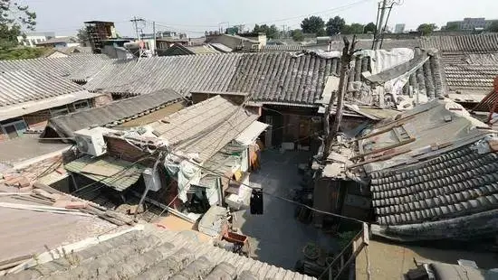 北京6口人挤45㎡，纸糊墙，简陋厨房，爆改变最美四合院